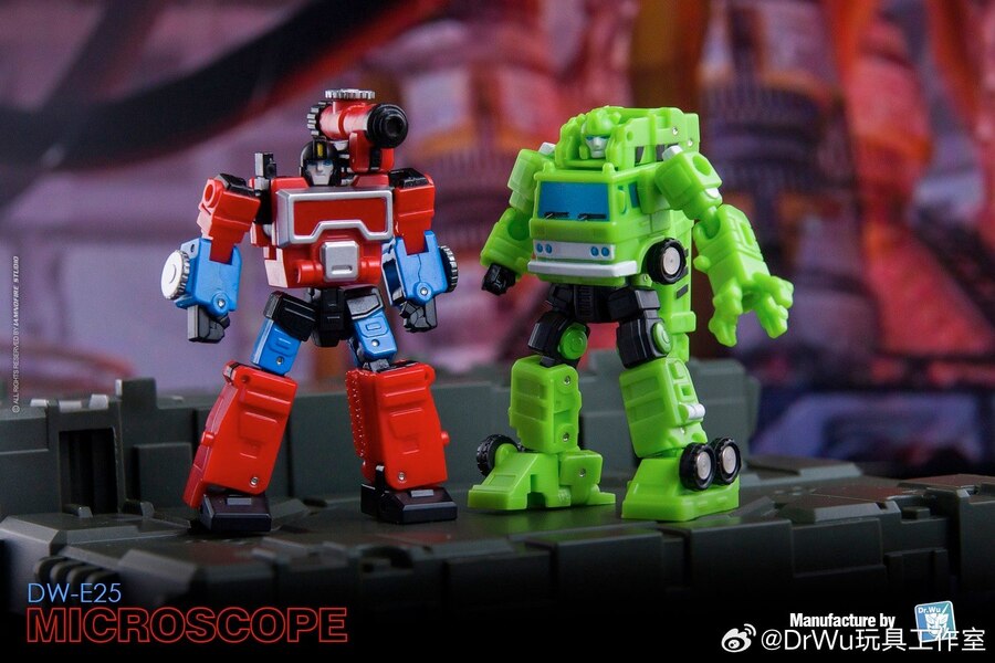Image Of Dr Wu The Microscope, Green Crane Stock  Micro Figures  (12 of 12)